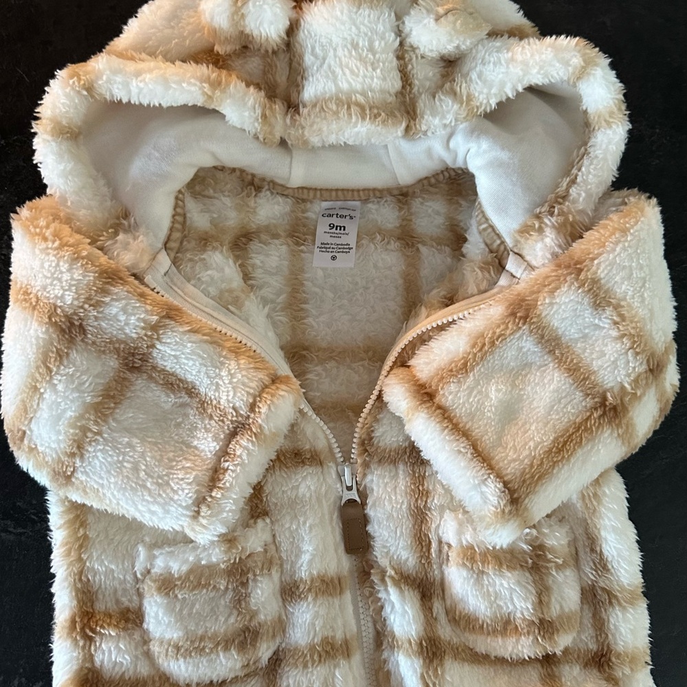 Carter’s Baby 9M Sherpa Plaid Hooded Jacket w/ Bear Ears – Never Worn